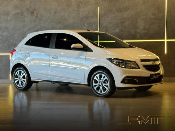 CHEVROLET ONIX 1.4 MPFI LTZ 8V FLEX 4P MANUAL CHEVROLET ONIX 1.4 MPFI LTZ 8V FLEX 4P MANUAL